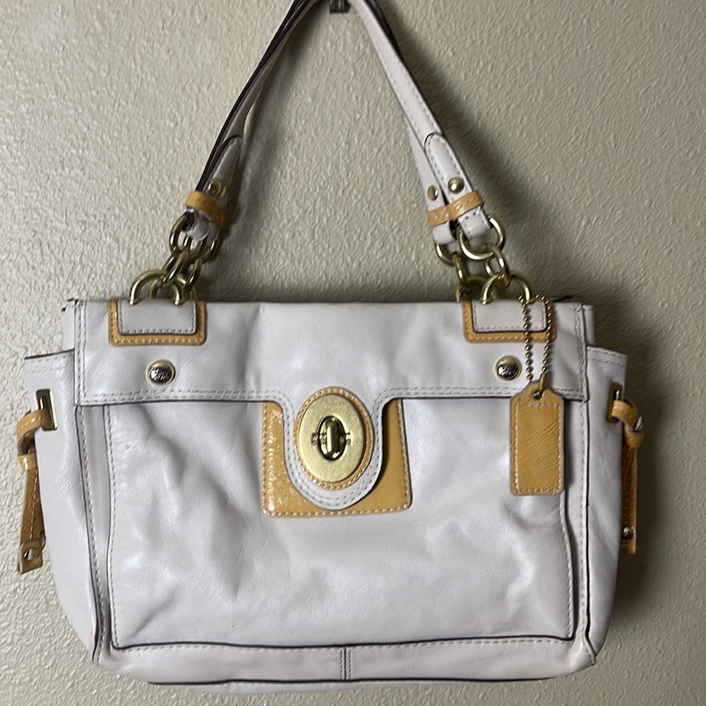 Vintage Coach Leather Bag. Off White & Gold
